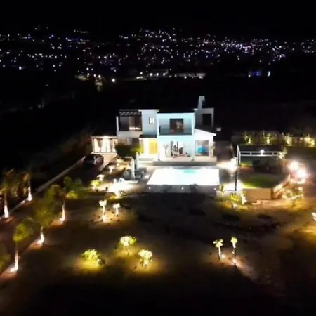 Villa Paradiso *