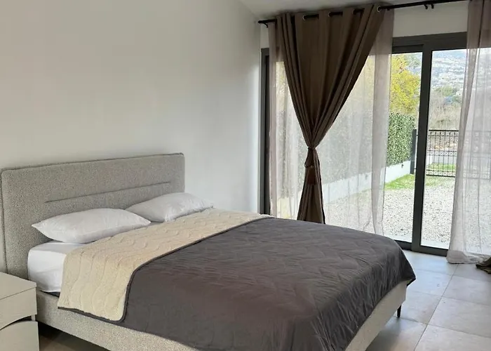 Paradiso Villa Peyia